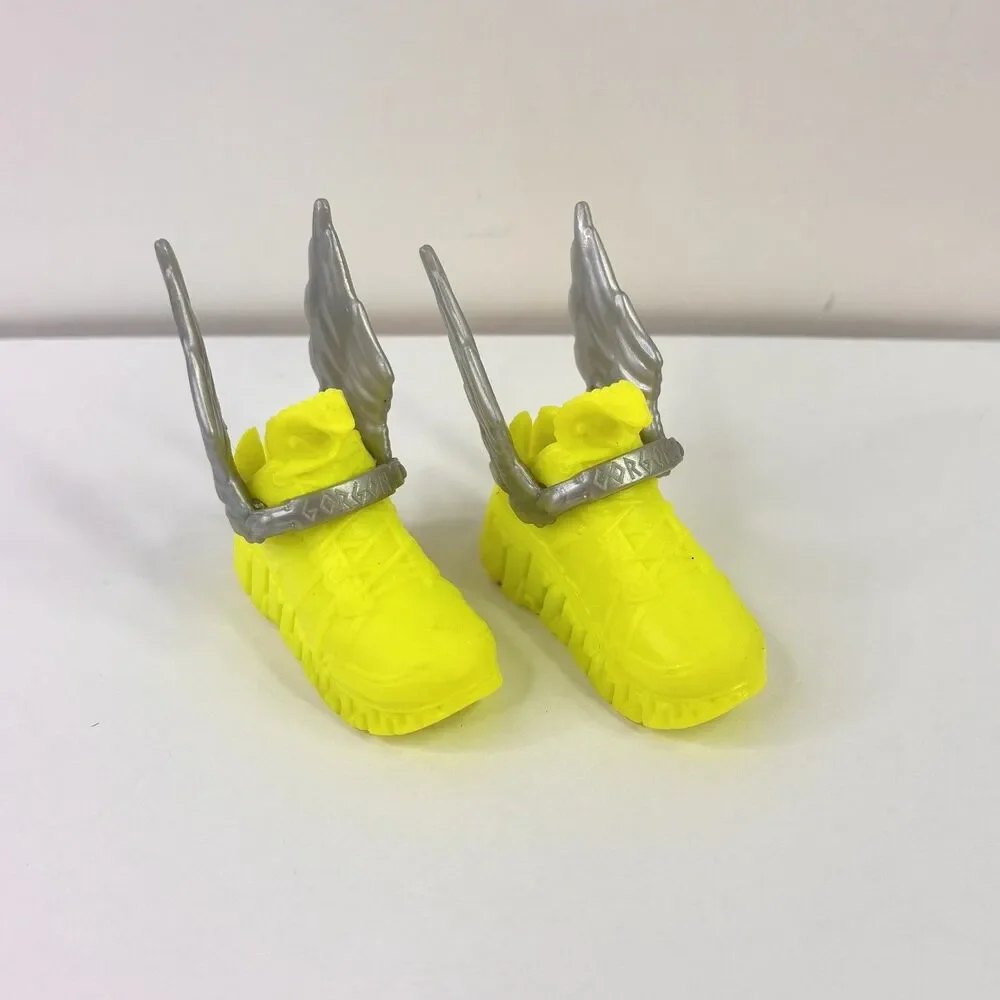 Monster High Deuce Gorgon Doll 2022 Coffee Break Bright Yellow Tennis Shoes